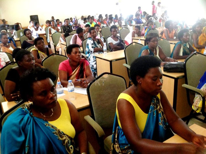 Inama y'Igihugu y'Abagore mu Karere ka Muhanga yiyemeje kuzaba yaranduye burundu ikibazo cy'abatazi gusoma, kwanika no kubara mu myaka itanu iri imbere.