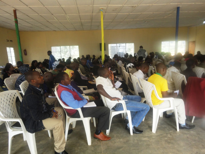 Inama yo kwiga ku idindira rya mitiweli yitabiriwe n'abantu batandukanye hariko na za sacco zikaba zasinyiye kwishyura vuba.