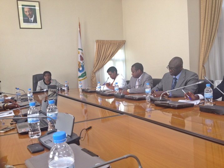Abayobozi batandukanye mu kiganiro cyo gusobanurira abanyamakuru itegurwa ry