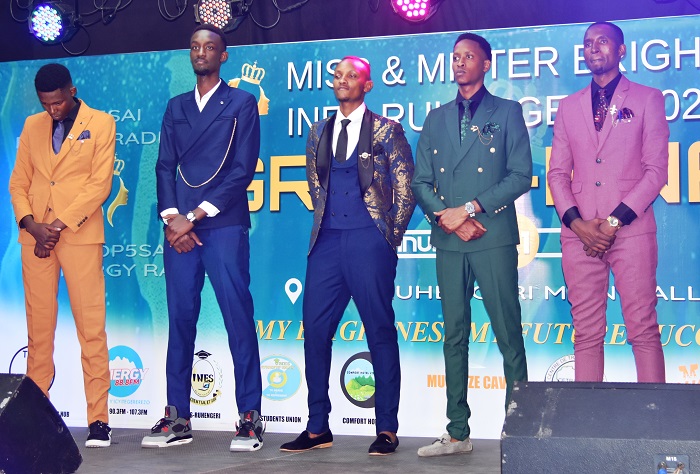 Abahungu bahataniraga ikamba rya Mister Bright INES-Ruhengeri 2022 biyeretse abitabiriye ibi birori
