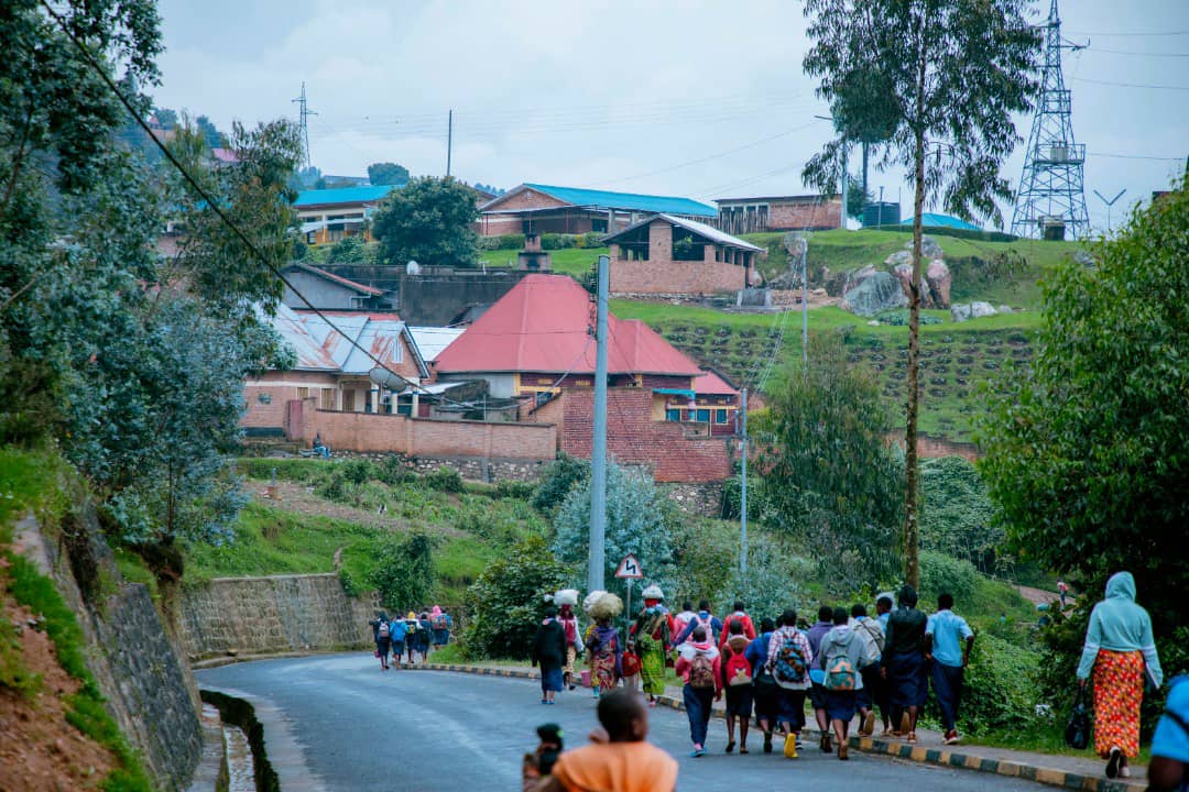Zimwe mu ngo ziherutse guhabwa amashanyarazi muri Rubavu n'uruganda rwa Shema Power Lake Kivu