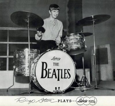 Ringo Starr ni we wavuzaga izi ngoma mu itsinda rya The Beatles