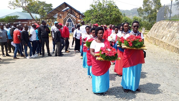 Biyemeje kujya basura urwibutso nibura rimwe mu mwaka 