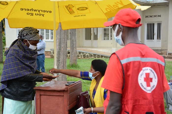 Uwari ukeneye kugira ayo abikuza yahabwaga serivisi ngo bimufashe kwikenura