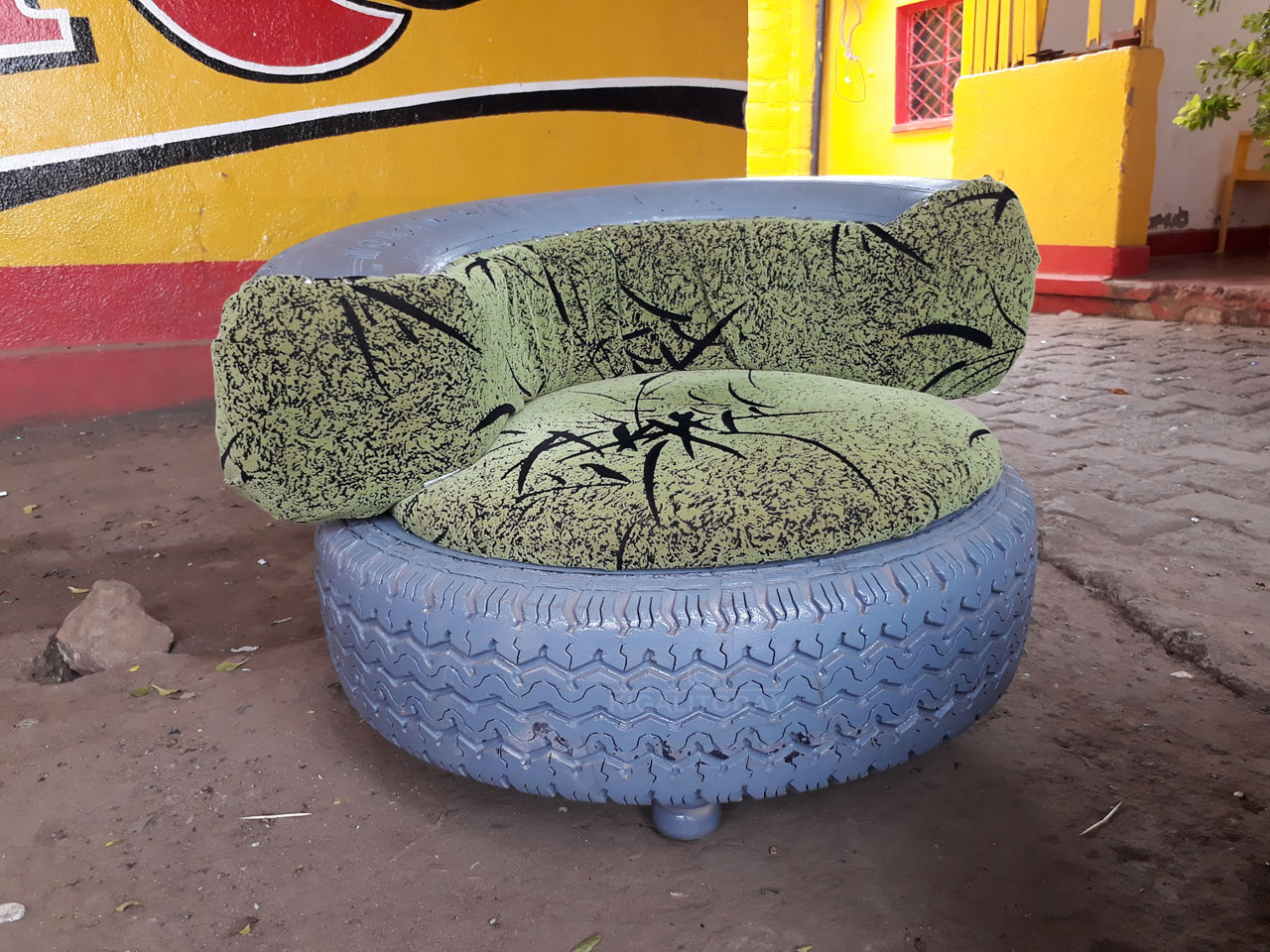 Iyi ntebe ni iyo yakoze mu mapine 