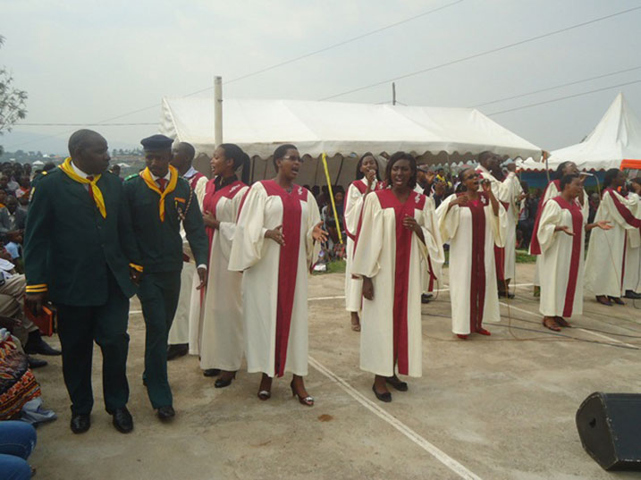 Iyi Korari irakataje mu kugeza ubutumwa bwiza ku bantu ngo babashe kwegera Imana.