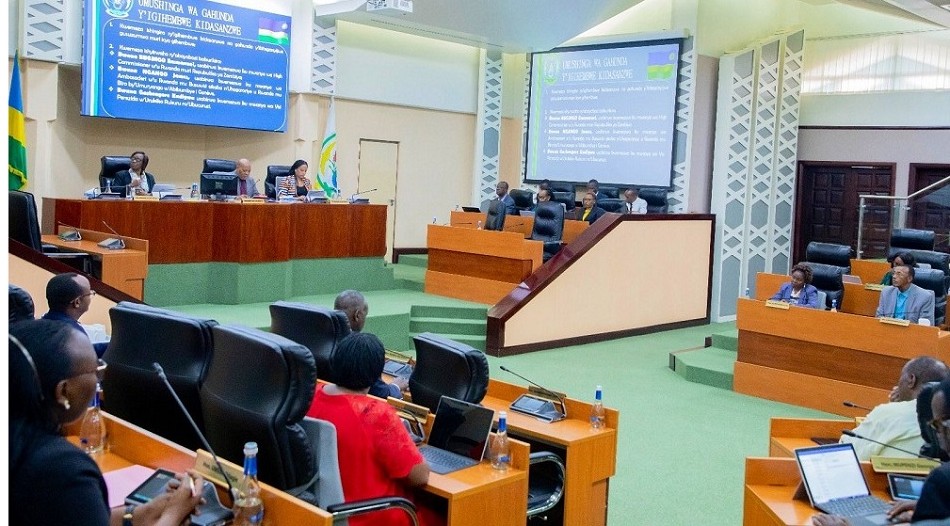 Sena yemeje abayobozi baherutse guhabwa inshingano n