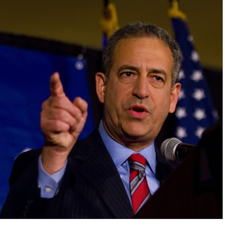 Intumwa yihariye y'Amerika Russell D. Feingold avuga ko igihe cyo guhashya FDLR igisirikare kigeze.