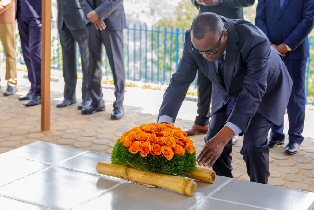 Minisitiri Bizimana yunamiye Intwari z'Imena z'i Nyange