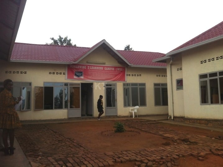 Inyubako iri shuri rikoreramo mu Karere ka Bugesera.