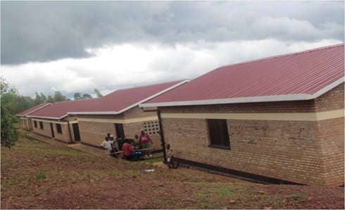 Inyubako z'uruganda rutunganya imyanda mu karere ka Ngoma.