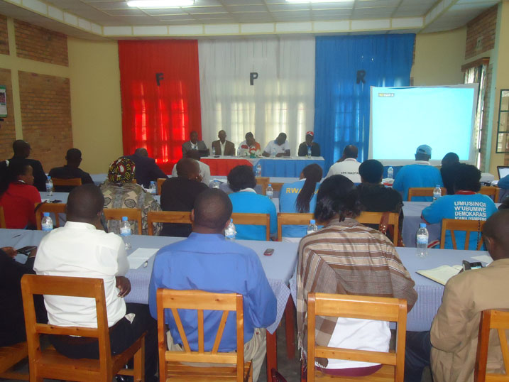 Inzego z'umuryango wa FPR Inkotanyi zo mu Ntara y'Uburengerazuba n'uturere twa Rutsiro na Karongi zihugurwa.