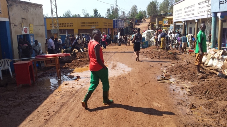 Inzira yari imivu gusa muri santere ya Rukomo