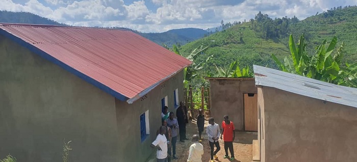 Gutuza abatishoboye mu nzu nziza ni no kwihutisha imihigo y