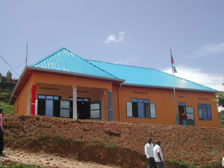 Iyi nzu yatwaye amafaranga miliyoni 48 yose yatanzwe n'abanyamuryango ba FPR.