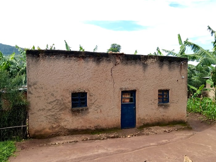 Inzu zubakiwe abarokotse Jenoside ikirangira, mu Mudugudu wa Shuni, zikeneye gusubirwamo