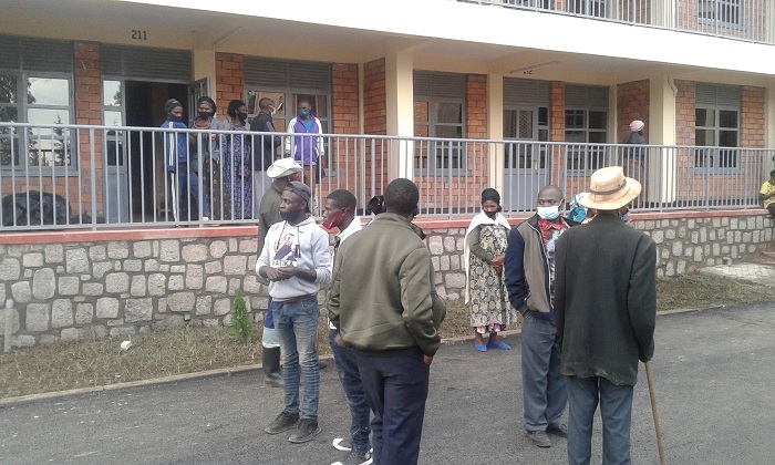 Beretswe inzu zabo barazishimira banashimira Umukuru w'igihugu