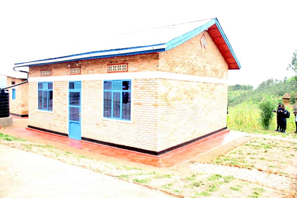 Inzu yahawe Rwihandagaza n'umuryango we mu Murenge wa Mushishiro