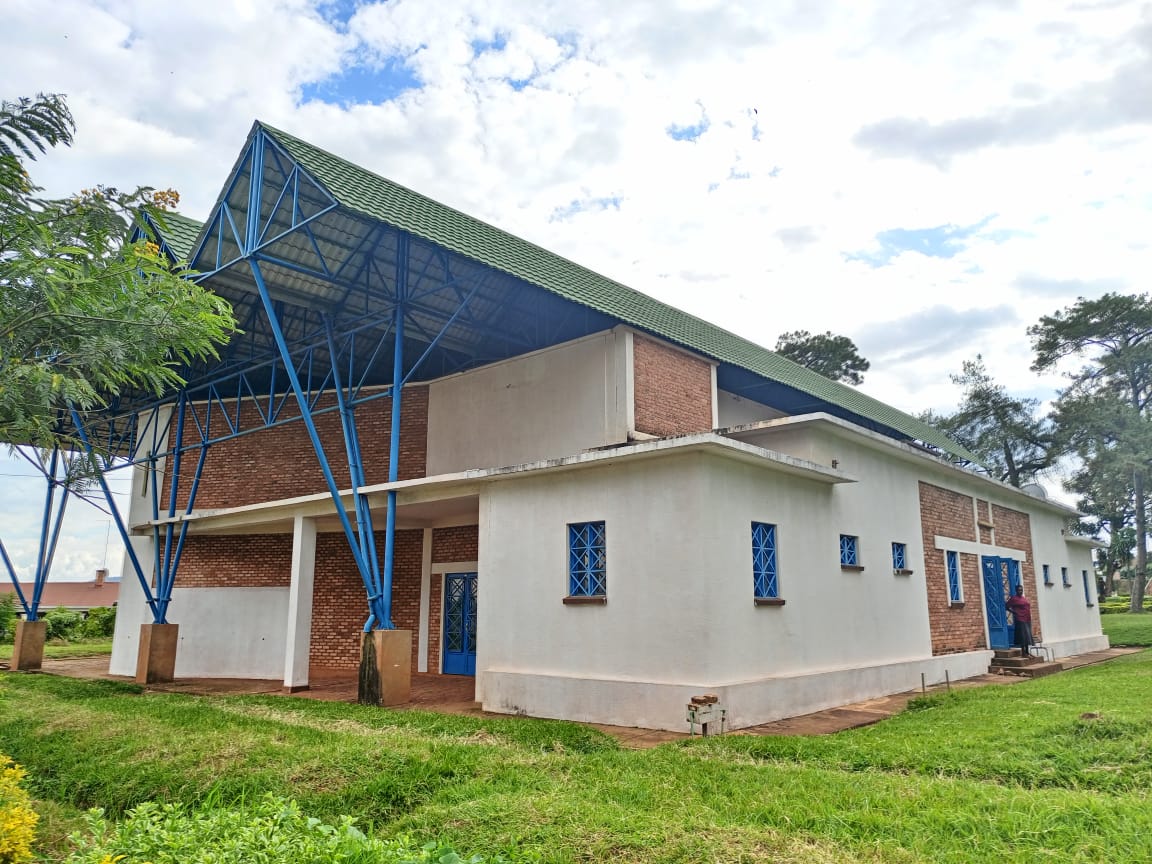 Inzu yahoze ari iy'imyidagaduro (Theatre de verdure) muri Kaminuza y'u Rwanda
