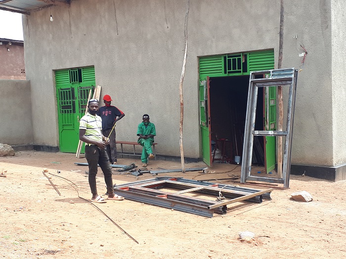 Inzugi bakoresherezaga i Kiramuruzi ubu zikorerwa iwabo kubera umuriro bahawe
