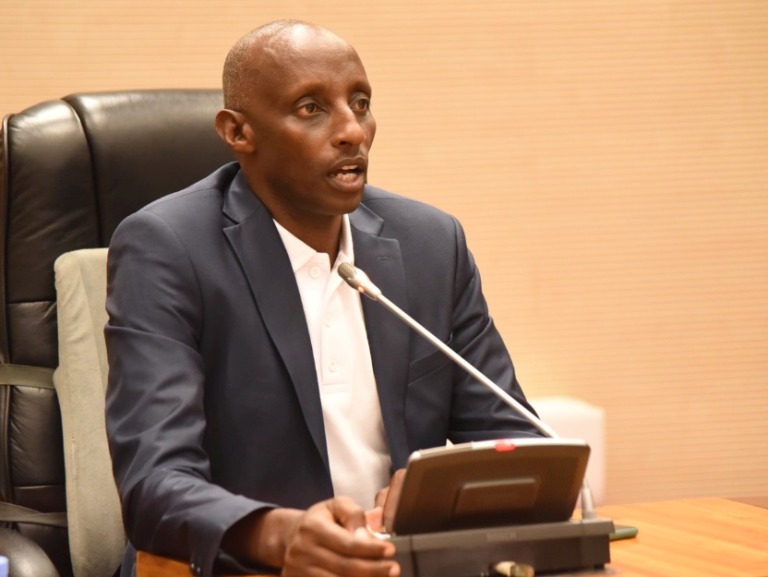 Umuyobozi wa IPRC Huye, Lt Col. Barnabé Twabagira, yibukije abanyeshuri be ko kugendera kuri disipuline ari ngombwa