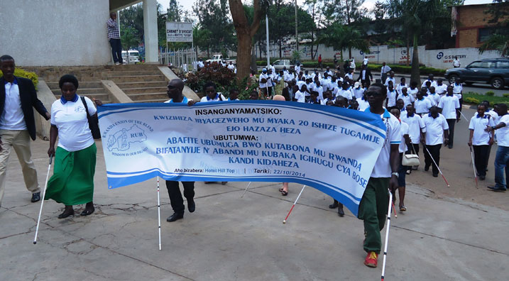 Isabukuru y'imyaka 20 ya RUB, bayizihije bakora urugendo rugamije kwereka Abanyarwanda ko nibabona bafite inkoni yera, bajye bamenya uko bagomba kubafata.