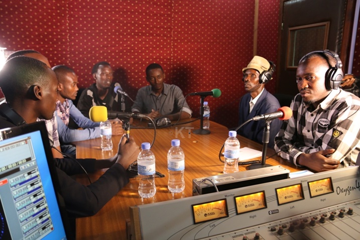 Itorero Isheja ryo muri Kaminuza y'u Rwanda/Ishami rya Huye, bataramye biratinda.