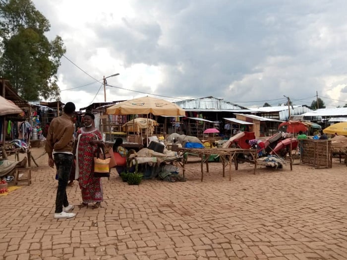 Abimuriwe muri iri soko ntibumva impamvu basabwa kwiyimurira Cash power