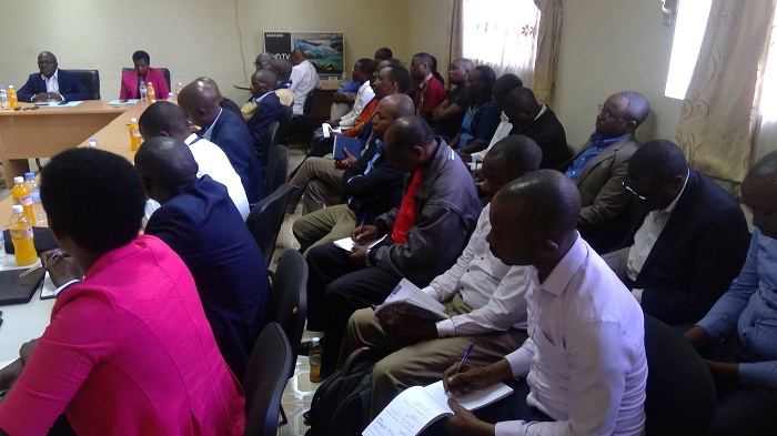 Abarimu na bamwe mu bayobozi muri za TTC bagiye gukorerwa isuzumabumenyi ry'icyongereza