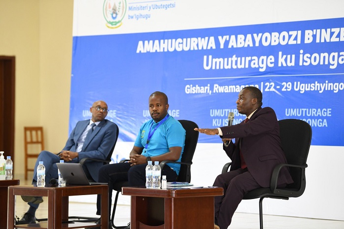 Hatanzwe n'ikiganiro ku ruhare rw'itumanaho n'itangazamakuru cyatanzwe n'impuguke zinyuranye mu itangazamakuru