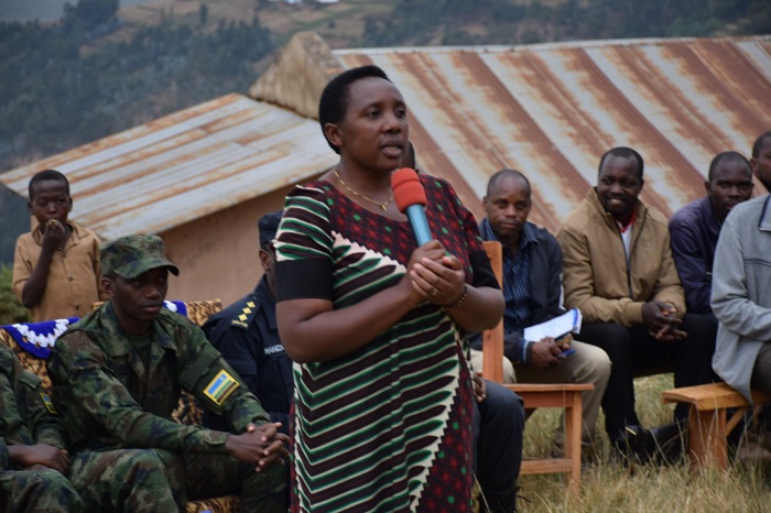 Itangazo risezerera Uwanyirigira Meya wa Burera ryasohotse avuye gusura abaturage bo mu murenge wa Gatebe 