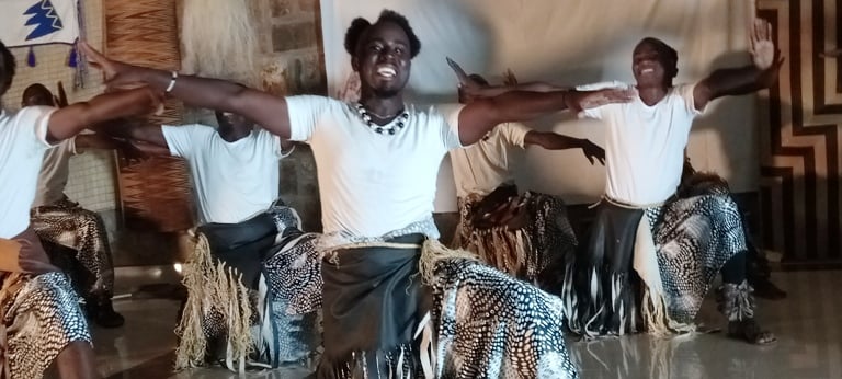 Itorero Urugangazi hamwe n'Inkumburwa