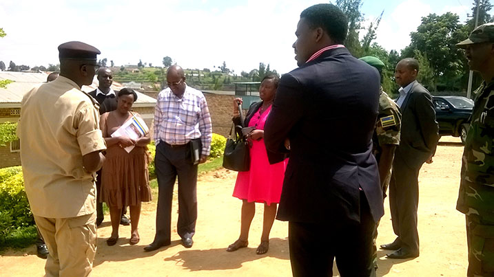 Itsinda ry'abadepite bo muri Komisiyo y'uburenganzira bwa Muntu no kurwanya Jenoside bijeje ubuvugizi abadafite ibyangombwa byuzuye.