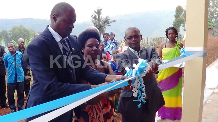 Ivuriro rya ruhango ryatashywe ku mugaragaro rizafasha abaturage basaga ibihumbi 70 bo mu Murenge wa Rongi n'indi iwukikije.