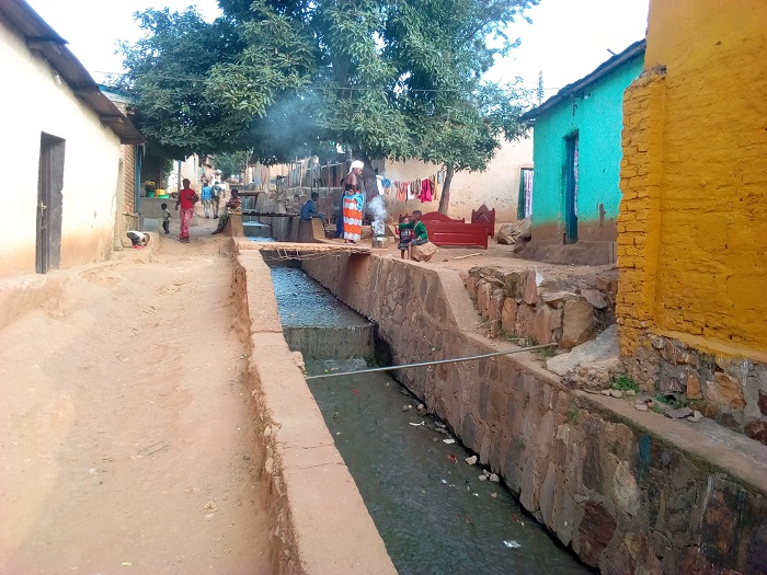 Iyi ruhurura ibangamiye abayituriye
