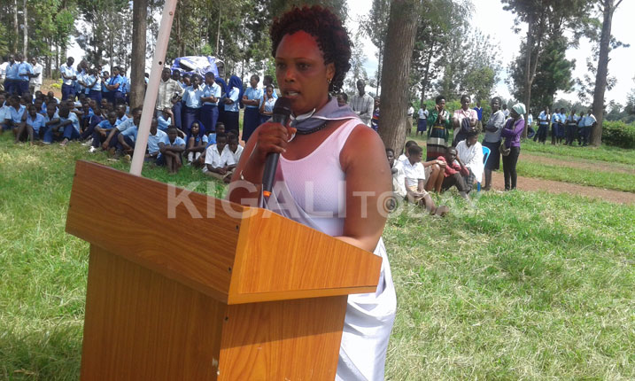 Jacqueline Murekatete, Umuyobozi w'Akarere ka Kirehe Wungirije ushinzwe Imibereho Myiza y'Abaturage, ashima ibikorwa by'abikorera kuko ngo bisanzwe binagira uruhare ku iterambere ry'akarere.