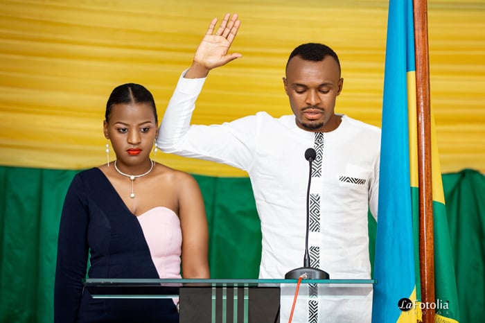 Ubwo Jacques Tuyisenge n'umukunzi we basezeranaga imbere y'amategeko