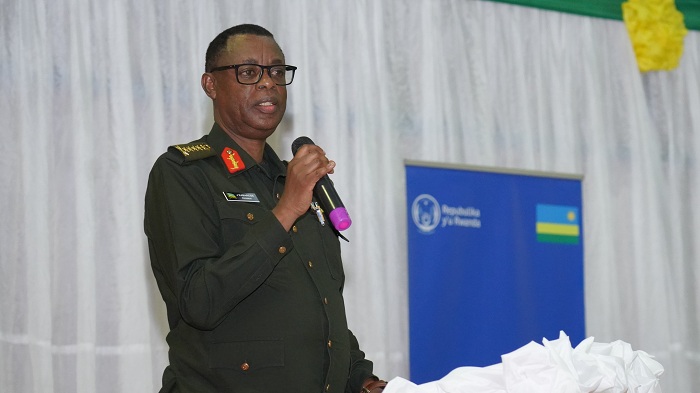 Gen James Kabarebe aganiriza urubyiruko