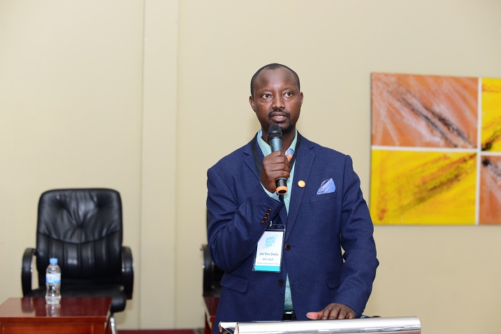 Jean Rene Shema umuyobozi wa Global Health Corps mu Rwanda asaba ko inzitizi mu kuboneza urubyaro ku bakiri bato zakurwaho