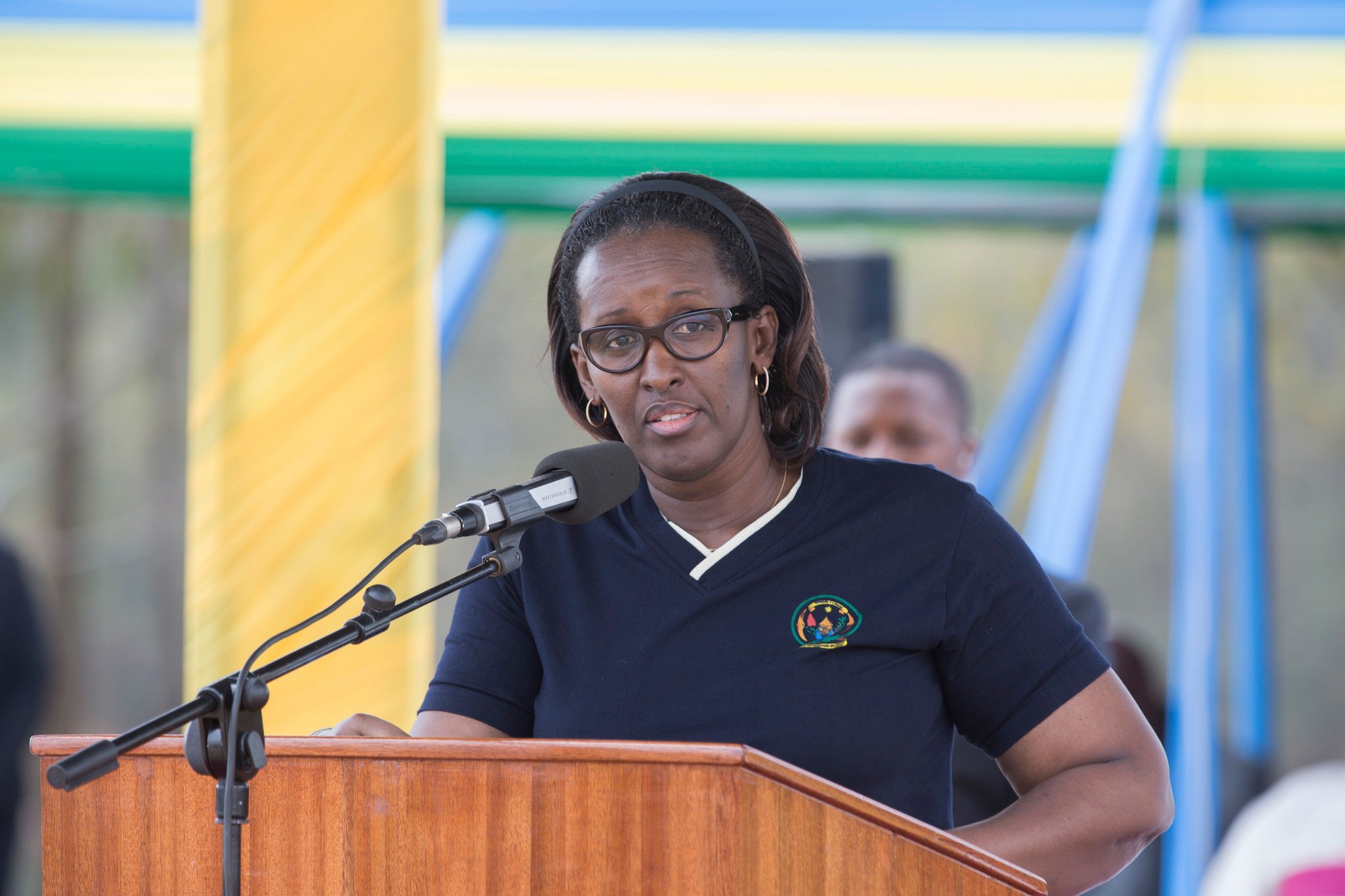  Jeannette Kagame avuga ko guha ubushobozi umugore ari uburyo bwo kubaka umuryango ubereye umwana.
