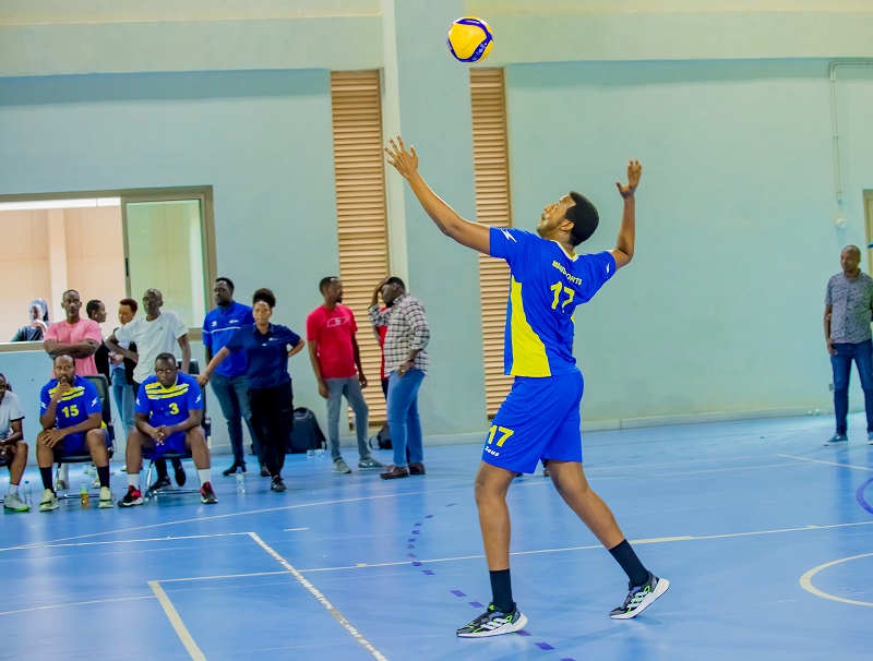Umunyamabanga wa Leta muri MINISPORTS, Rwego Ngarambe yaserukiye ikipe ye