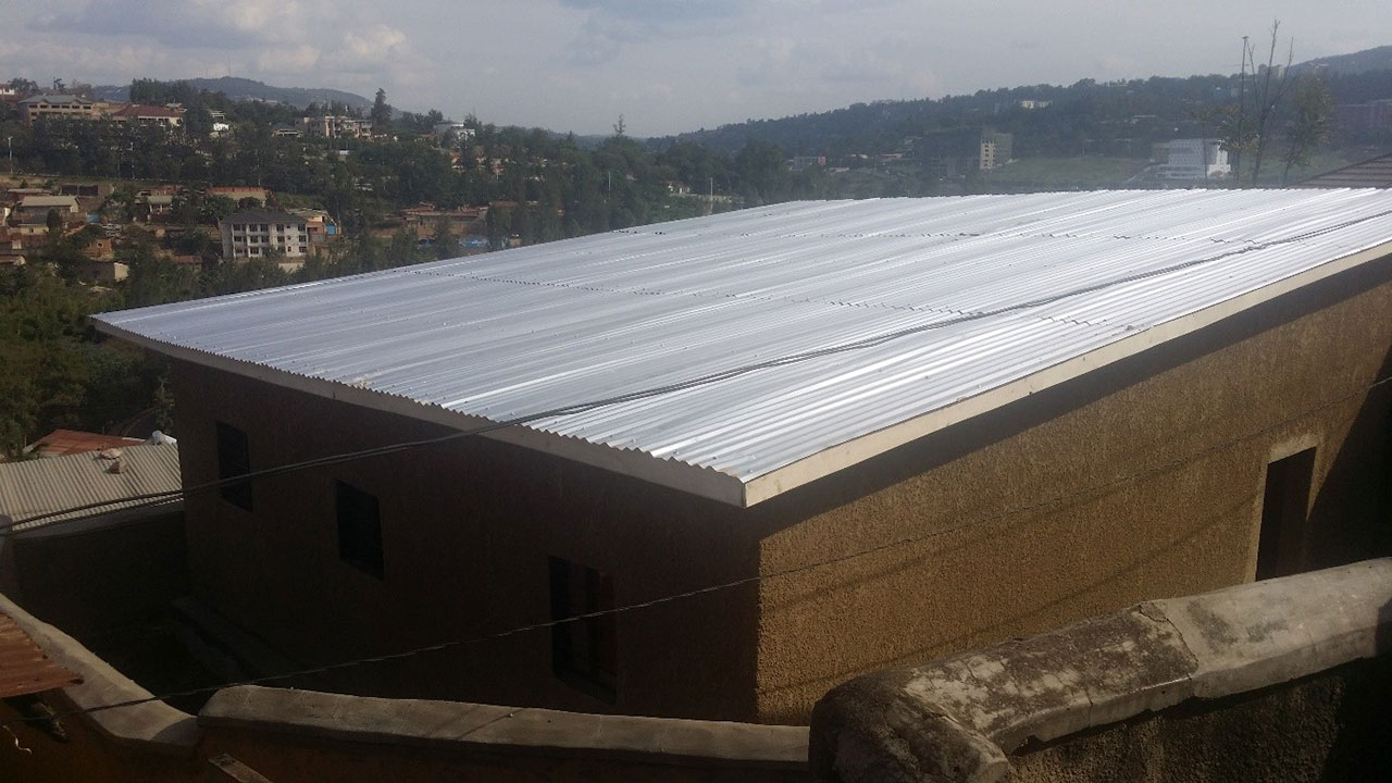 Basannye igisenge ndetse inaterwa karabasasu
