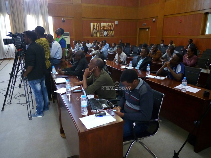 Abanyamakuru barimo kugezwaho imyanzuro y'umwiherero wa 14