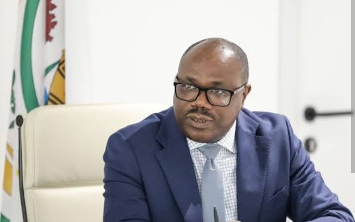  Minisitiri w'Intebe, Dr. Justin Nsengiyumva 