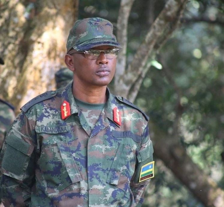 Innocent Kabandana wari Major General yahawe ipeti rya Lieutenant General 