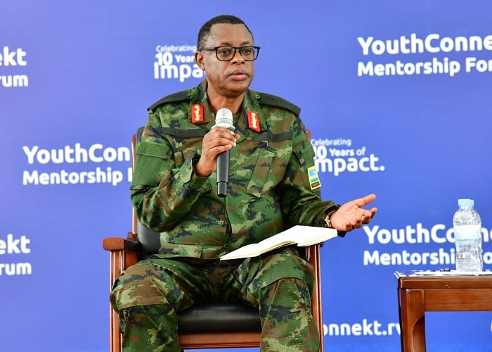 General James Kabarebe yagaragarije urubyiruko uko indagagaciro z