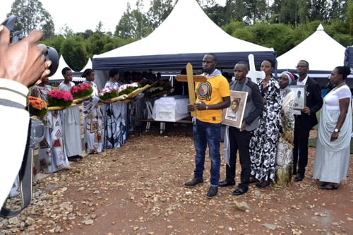 Kabgayi banashyinguye imibiri 17 yabonetse