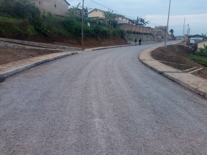 Ibikorwa byo gushyira kaburimbo mu mihanda yo mu mijyi birarimbanyije