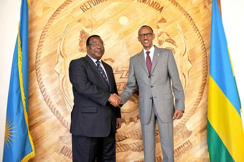 Perezida Kagame hamwe na Perezida wa Sena ya Kenya, Ekwe Ethuro.