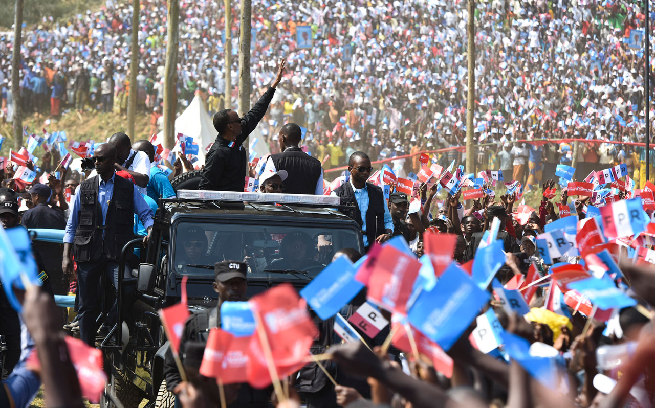 Kagame avuga ko abayobozi babi ari bo batumye demokarasi mbi yimikwa muri Afurika.